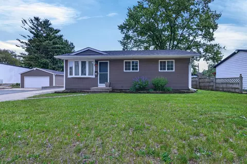 7917-7921 Venus St, Loves Park, IL 61111