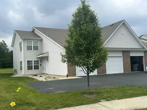 6334 Oak Crest Ln, Loves Park, IL 61111