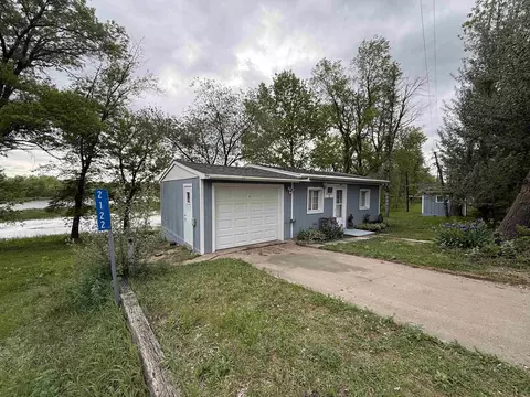 2122 S River Rd, Galena, IL 61036