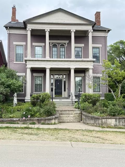 1004 Park Ave, Galena, IL 61036