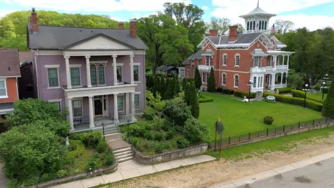 1004 Park Ave, Galena, IL 61036