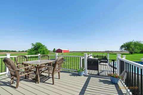 12521 E High Rd, Davis Junction, IL 61020 photo 4