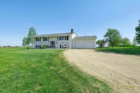 Exterior - 12521 E High Rd, Davis Junction, IL 61020 photo 2 of 5