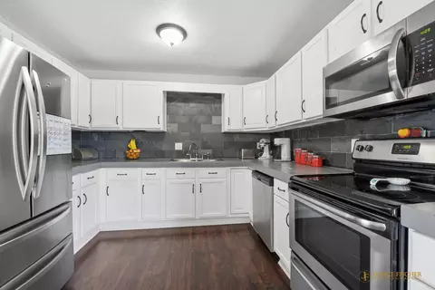 Kitchen - 12521 E High Rd, Davis Junction, IL 61020 photo 2 of 2