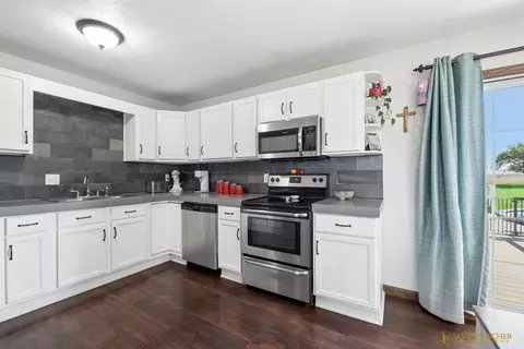 12521 E High Rd, Davis Junction, IL 61020 photo 8