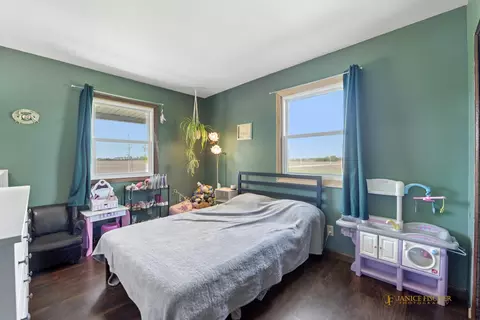 Bedroom - 12521 E High Rd, Davis Junction, IL 61020 photo 2 of 3