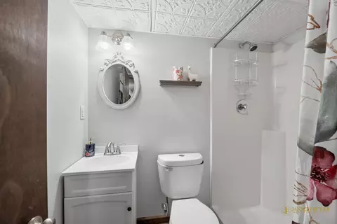 Bath - 12521 E High Rd, Davis Junction, IL 61020 photo 2 of 2