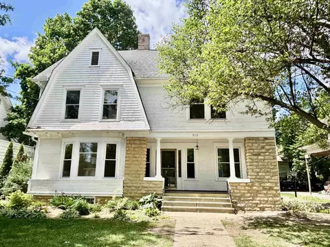 910 N State St, Belvidere, IL 61008