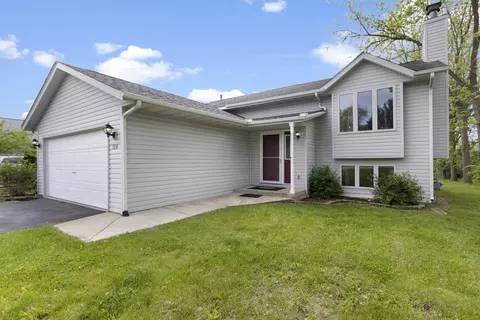 128 SE Brandywine Dr, Poplar Grove, IL 61065