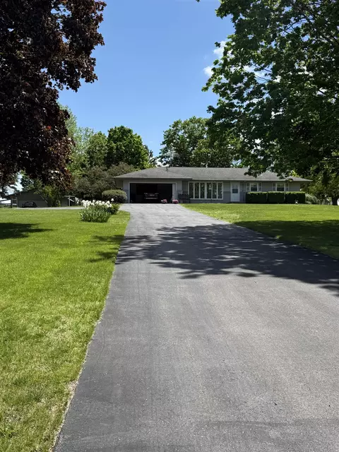 7066 Stephens Rd, Rockton, IL 61072