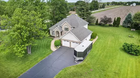 View/Area - 4802 Pipers Way Ln, Roscoe, IL 61073 photo 2 of 13