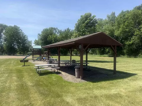 Exterior - 4802 Pipers Way Ln, Roscoe, IL 61073 photo 13 of 14