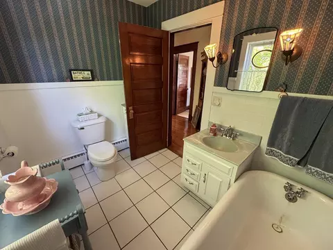 Bath - 314 Plummer Ave, Chadwick, IL 61014 photo 5 of 5