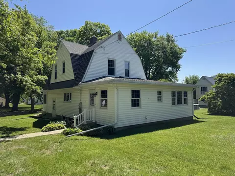 Exterior - 314 Plummer Ave, Chadwick, IL 61014 photo 3 of 7