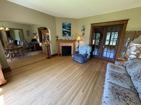 Living - 314 Plummer Ave, Chadwick, IL 61014 photo 2 of 7
