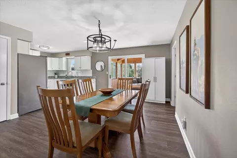 Dining - 6137 Upper Ridge Way, Roscoe, IL 61073 photo 2 of 2