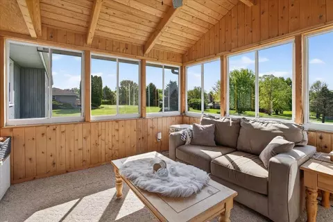 Exterior - 6137 Upper Ridge Way, Roscoe, IL 61073 photo 5 of 15