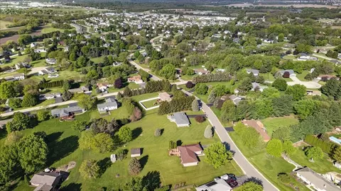 View/Area - 6137 Upper Ridge Way, Roscoe, IL 61073 photo 5 of 7