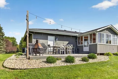 Exterior - 6137 Upper Ridge Way, Roscoe, IL 61073 photo 7 of 15