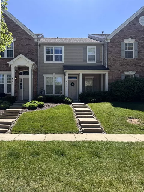 1987 Yasgur St, Woodstock, IL 60098