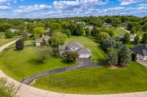 12317 Dunham Dr, Roscoe, IL 61073 photo 3