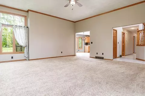 12317 Dunham Dr, Roscoe, IL 61073 photo 9