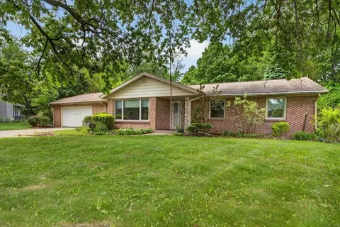 5765 Capetown Ave, Rockford, IL 61108