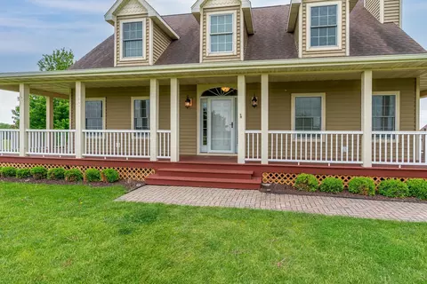28 Lake Carroll Blvd # -1, Lanark, IL 61046