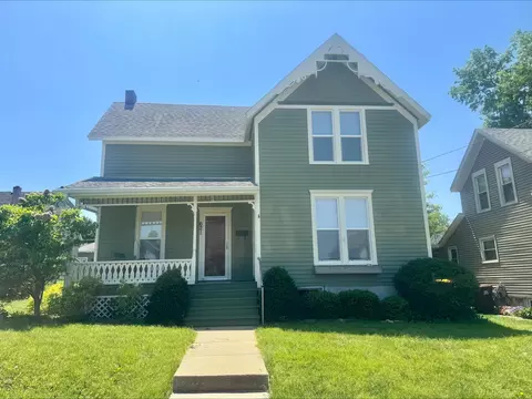Exterior - 621 E Garden St, Freeport, IL 61032 photo 2 of 7