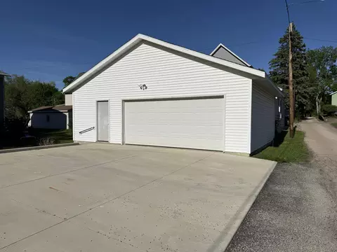 Exterior - 621 E Garden St, Freeport, IL 61032 photo 7 of 7