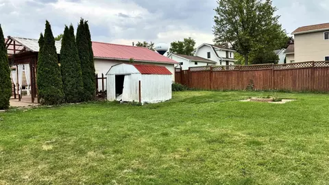 Exterior - 520 N Burns St, Lanark, IL 61046 photo 2 of 3