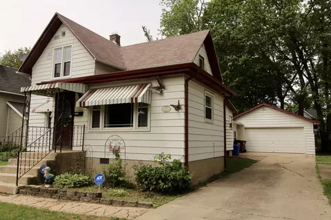 1221 Blaisdell St, Rockford, IL 61101