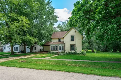 414 Howard St, Durand, IL 61024