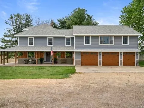 Exterior - 8294 N Leaf River Rd, Leaf River, IL 61047 photo 2 of 12