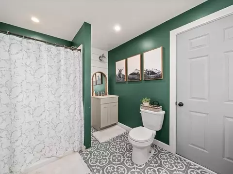Bath - 8294 N Leaf River Rd, Leaf River, IL 61047 photo 1 of 6