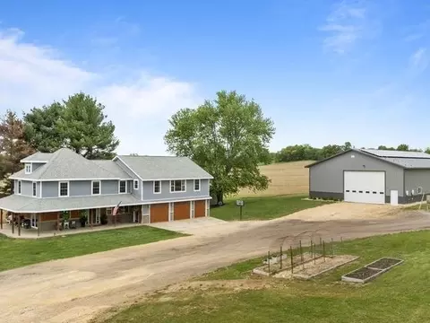 8294 N Leaf River Rd, Leaf River, IL 61047
