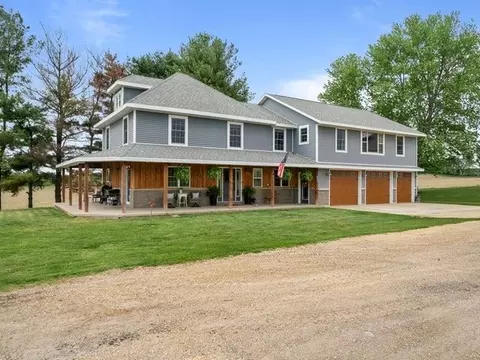 Exterior - 8294 N Leaf River Rd, Leaf River, IL 61047 photo 5 of 12