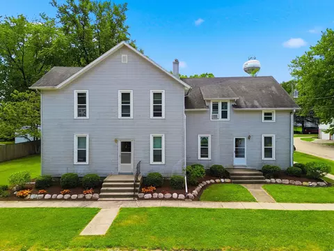 304 E Main St, Stillman Valley, IL 61084