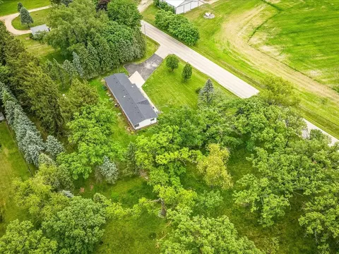 View/Area - 8500 Manchester Rd, Capron, IL 61012 photo 8 of 10