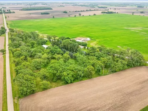 View/Area - 8500 Manchester Rd, Capron, IL 61012 photo 5 of 10