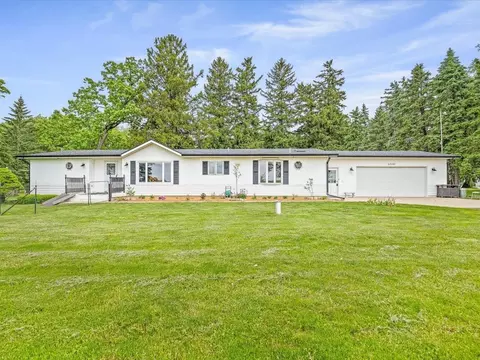 Exterior - 8500 Manchester Rd, Capron, IL 61012 photo 1 of 11