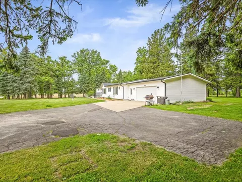 Exterior - 8500 Manchester Rd, Capron, IL 61012 photo 6 of 11