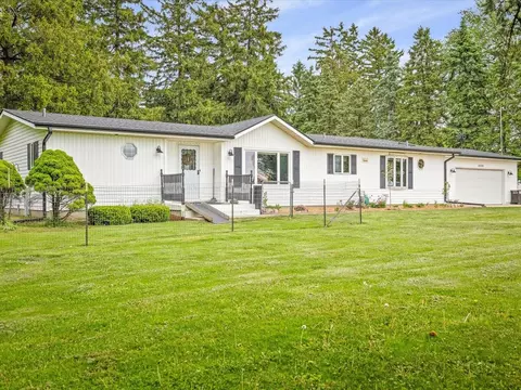 Exterior - 8500 Manchester Rd, Capron, IL 61012 photo 3 of 11