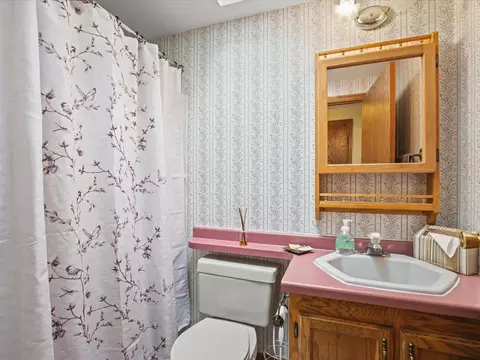 Bath - 8500 Manchester Rd, Capron, IL 61012 photo 3 of 3
