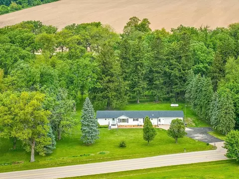 View/Area - 8500 Manchester Rd, Capron, IL 61012 photo 1 of 10