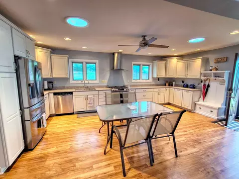 Kitchen - 5-216 Heathcliff Dr, Lanark, IL 61046 photo 2 of 3