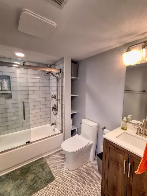 Bath - 5-216 Heathcliff Dr, Lanark, IL 61046 photo 3 of 3