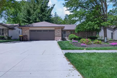 1733 Arnold Ave, Rockford, IL 61108