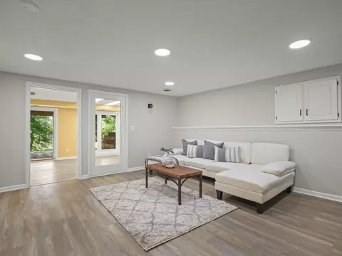 Living - 11602 Bend River Rd, Roscoe, IL 61073 photo 15 of 17