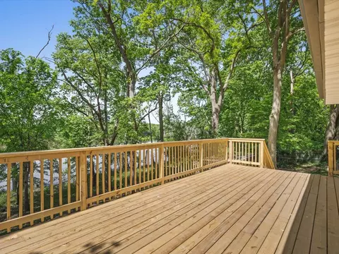 Exterior - 11602 Bend River Rd, Roscoe, IL 61073 photo 6 of 15